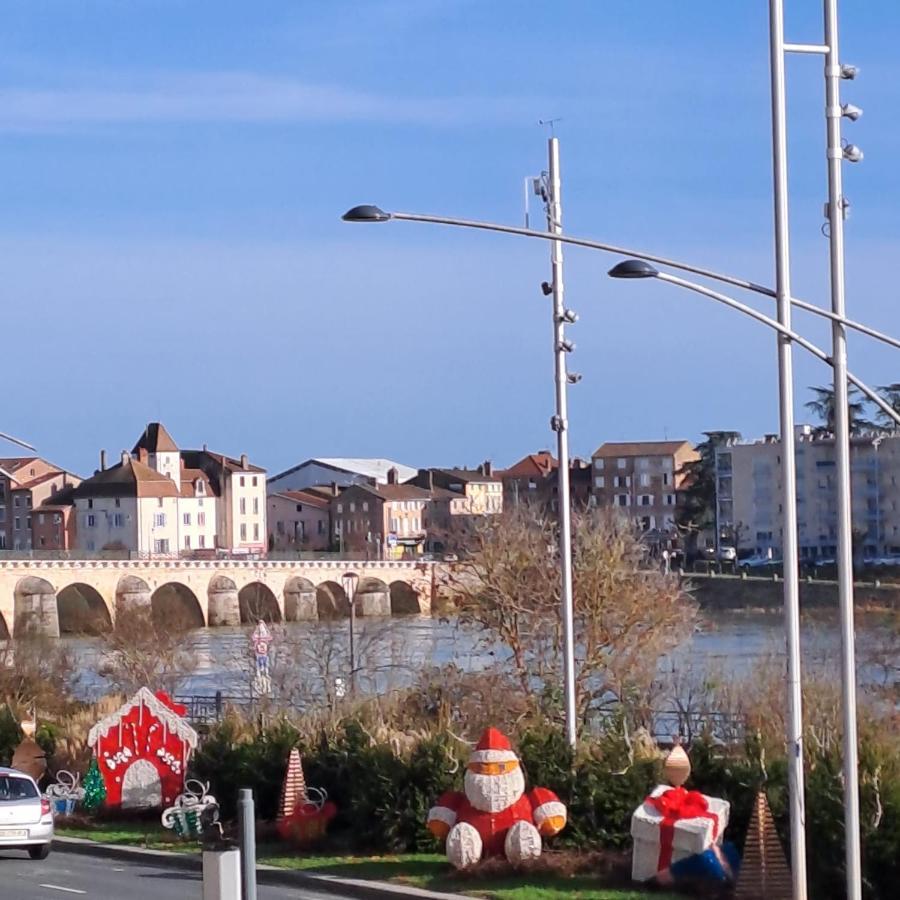 Center Macon Charmant Appartement Avec Vue Sur La Saone ภายนอก รูปภาพ